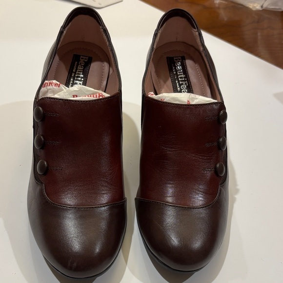 BeautiFeel Dark Brown Leather Doli Heels Shoes with Buttons Israel Size 6 - Picture 3 of 12